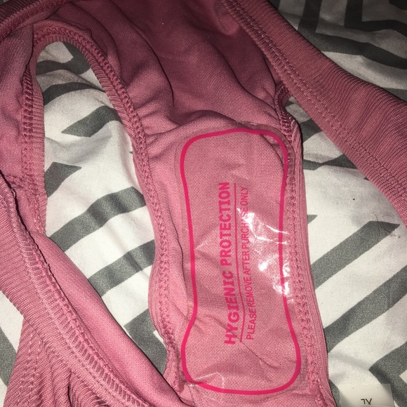 Bathing suit - Picture 3 of 6